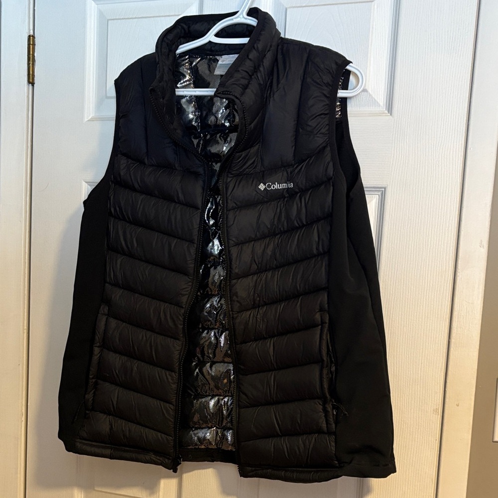 Columbia Black Quilted Puffer Vest